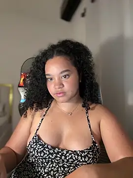 Lucy_wilson5 live sex cam