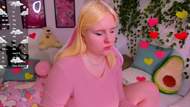 art_lovee's cam snapshot