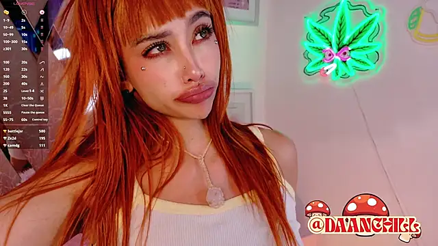 ScarlettRusso1's cam snapshot