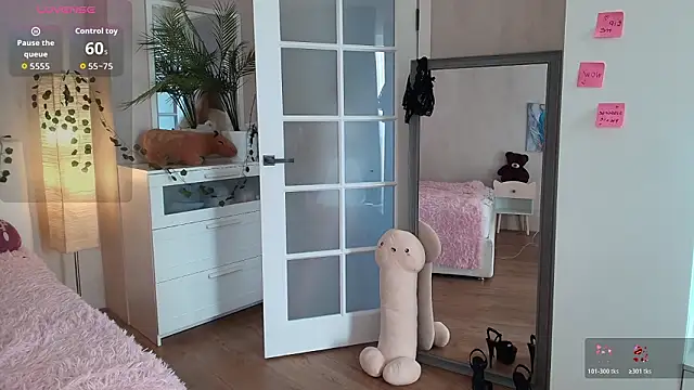 linaloon's cam snapshot