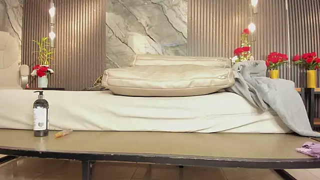 julietha_taylor's cam snapshot