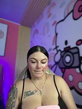 Megaan__More's cam snapshot