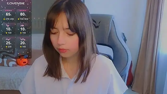 Lina_Brownie's cam snapshot