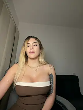 mi_suk11 live sex cam