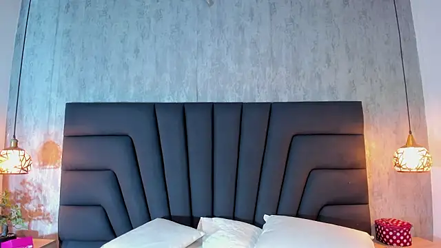 Maya_curvy live sex cam