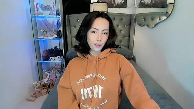 reighnempress live sex cam