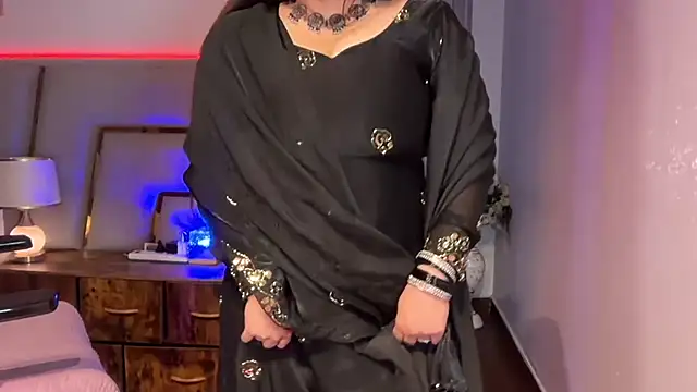 SunhariGirl's cam snapshot