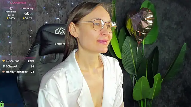 Lillian_White live sex cam