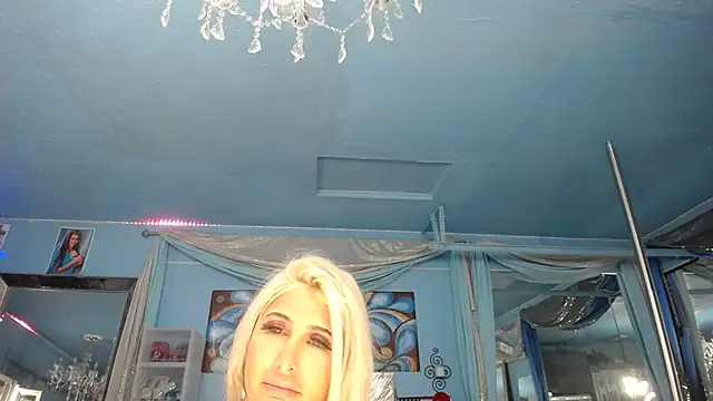 ADRIANNA_FOX live sex cam