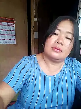 Lovelywoman43's cam snapshot