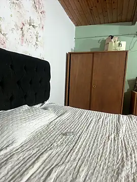 AriBeautiful's cam snapshot