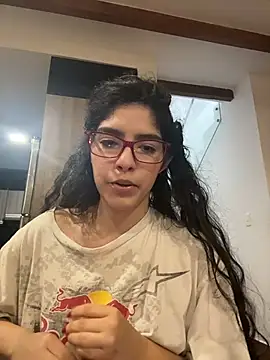 dani_bela's cam snapshot