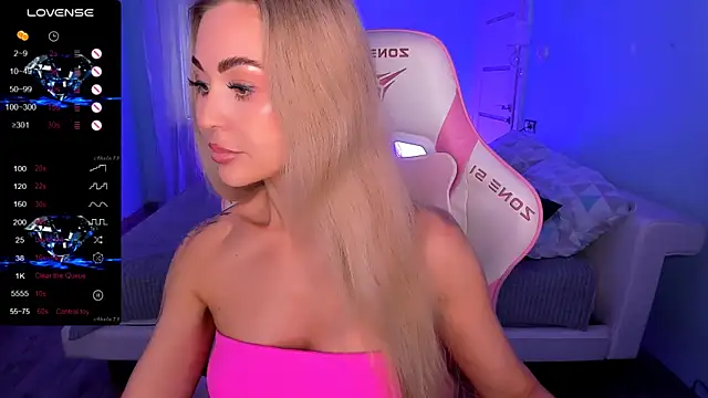 AdeleRoberts's cam snapshot