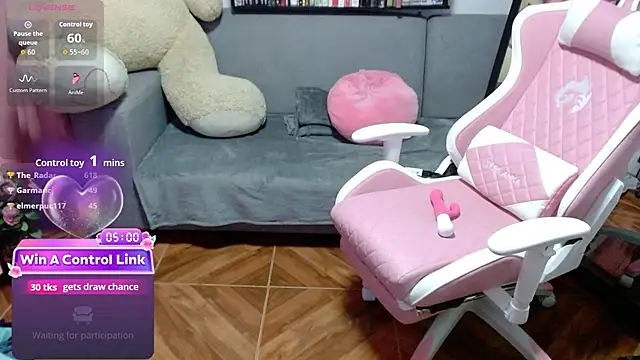 Maggie_Fox3's cam snapshot