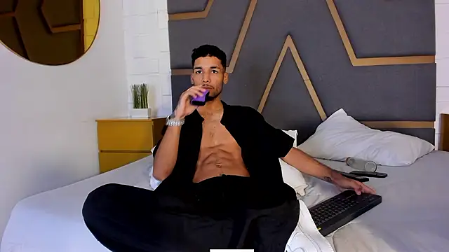Thiagoferreti live sex cam