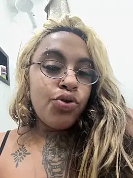 lolafairytail live sex cam