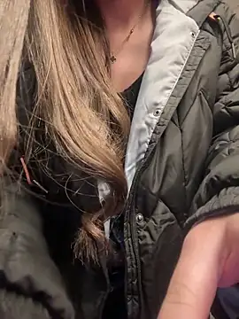 Isabella21_'s cam snapshot