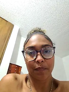 BiiancaEstradaa live sex cam