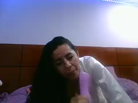 Karlalove1's cam snapshot