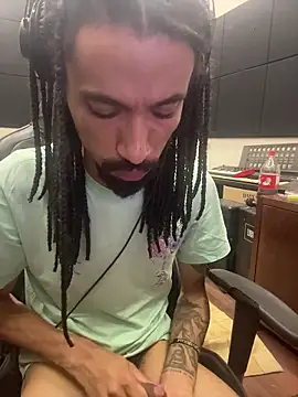 FavelaDaddyCum live sex cam