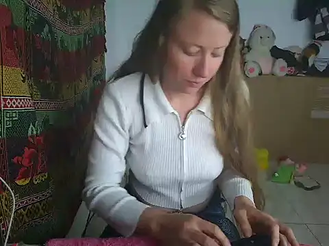 arianna_blonde's cam snapshot