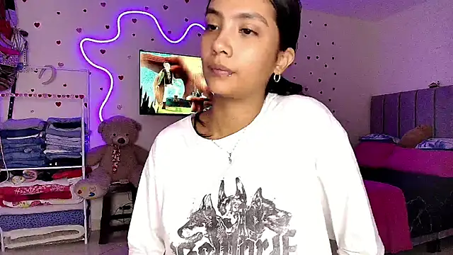 mia_yireth's cam snapshot