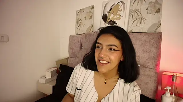 Dulce_Bella_'s cam snapshot