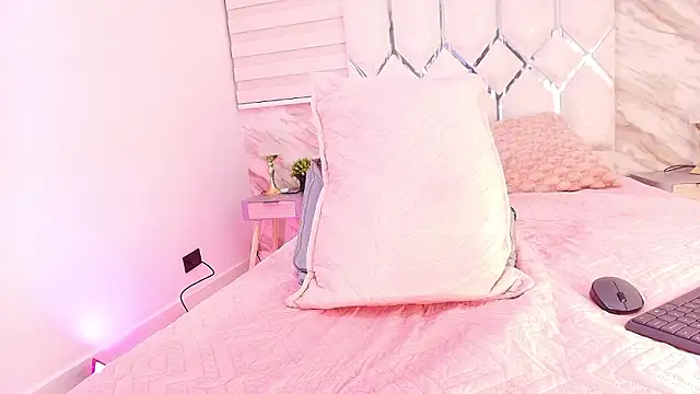 cataleya_ebony_'s cam snapshot