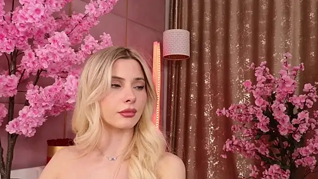 Elliblue's cam snapshot