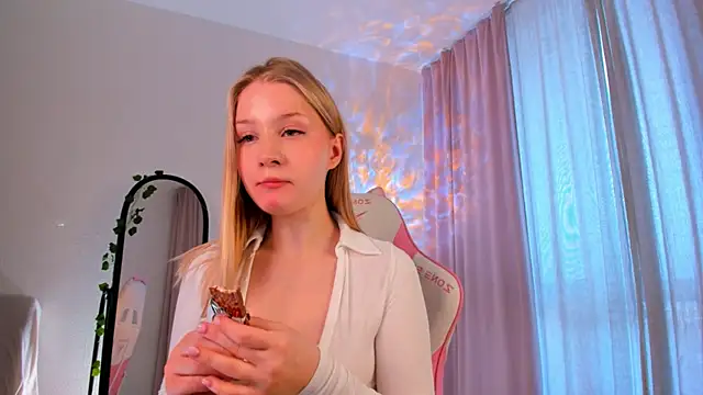 Eva_Davi's cam snapshot