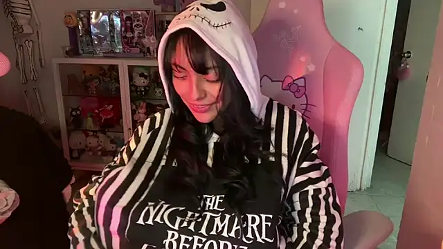 kaithra live sex cam