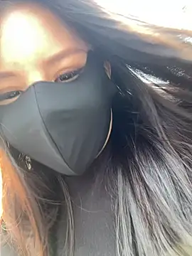 Carlin-yiyi live sex cam