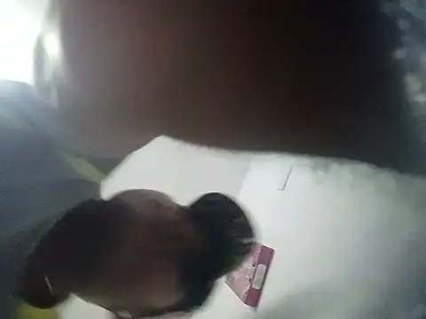 SaucyAffair0 live sex cam