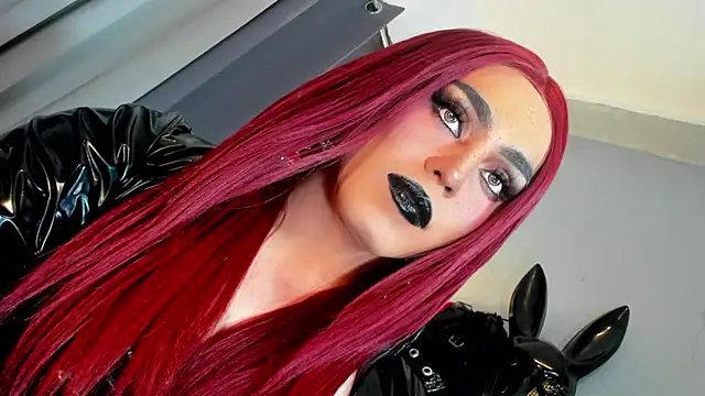 DominaAurumXXX live sex cam