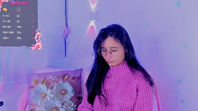 NayeCloud live sex cam