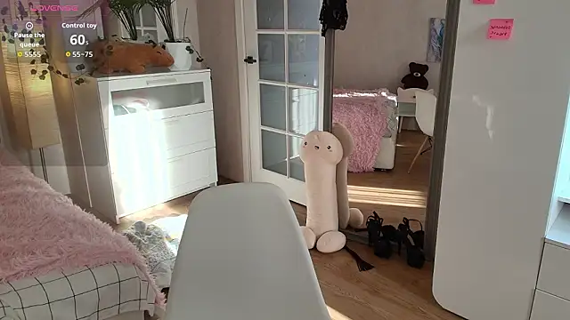 linaloon's cam snapshot