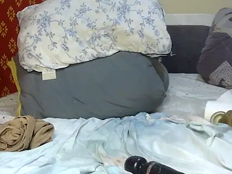 prettytina1 live sex cam