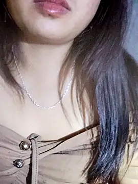 miumiu_sexy2x's cam snapshot