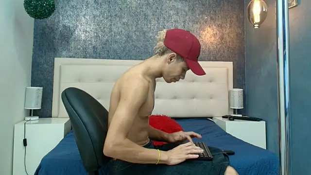 Erick_Zhimerman's cam snapshot