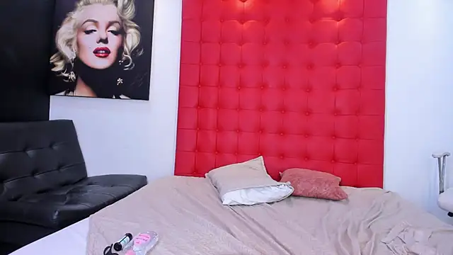 Zoe__smiith's cam snapshot