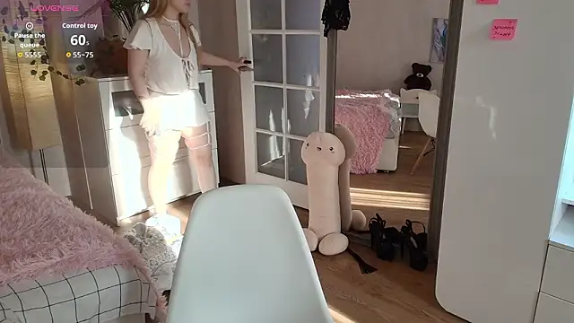 linaloon's cam snapshot