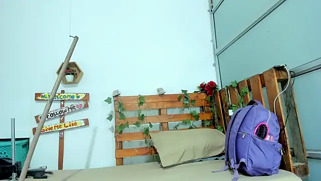 cris_dulce's cam snapshot