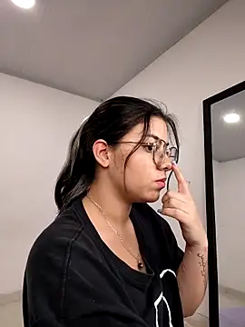 harper_ks's cam snapshot