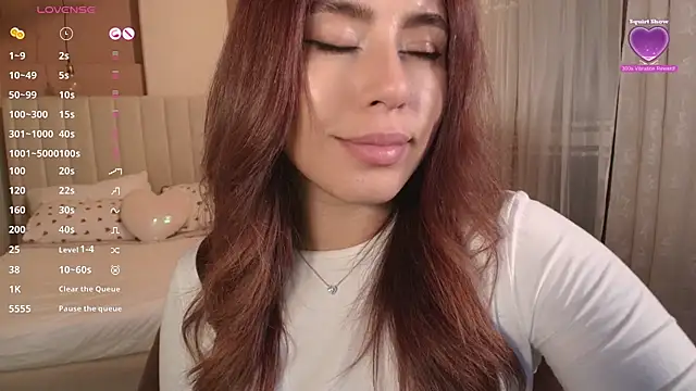 Mia__Moon1's cam snapshot