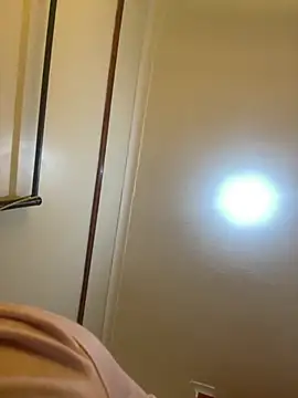 sweet18creamybigpussy's cam snapshot