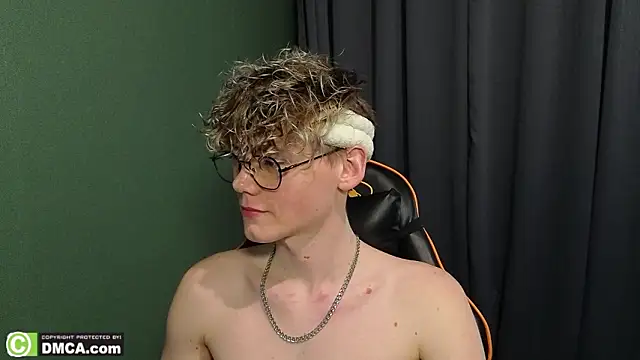 Keytaro live sex cam