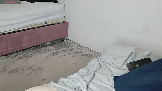 aly_n_sebas live sex cam