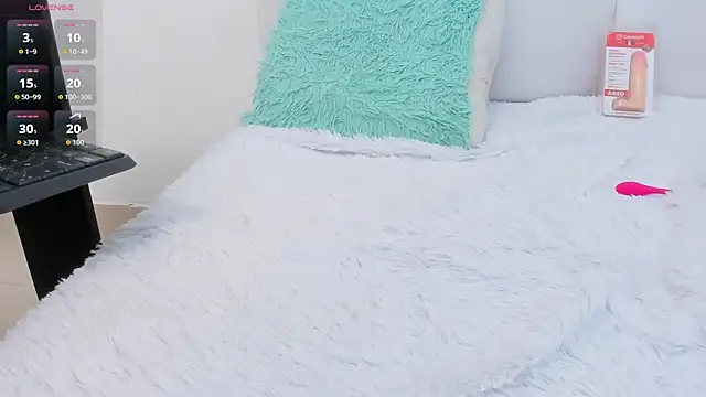 LindaHooker live sex cam