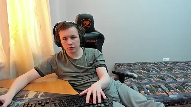 iliaskrislove live sex cam