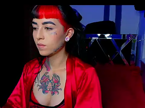 nova_kitttyy's cam snapshot